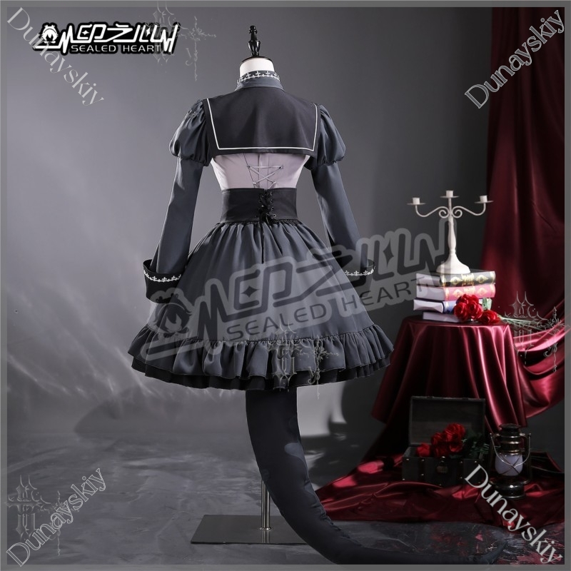 Costume Cosplay Completo Fan X - Party Games Steam Free recensione e prezzo